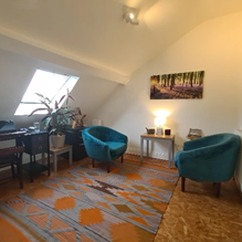 Leicester Therapy Counselling Room - Comfortable therapy space in Leicester city centre